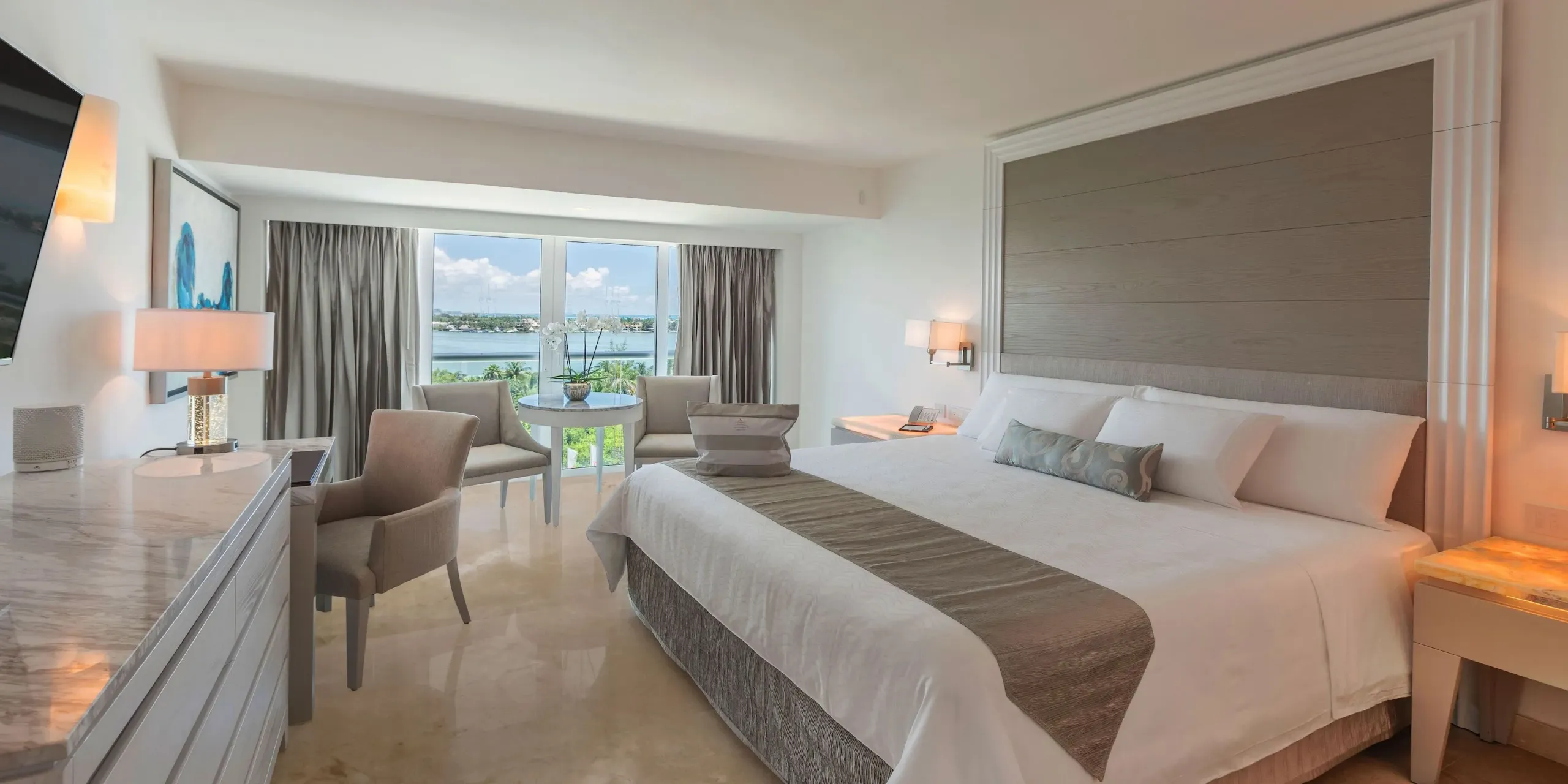 Royale Deluxe Lagoon View